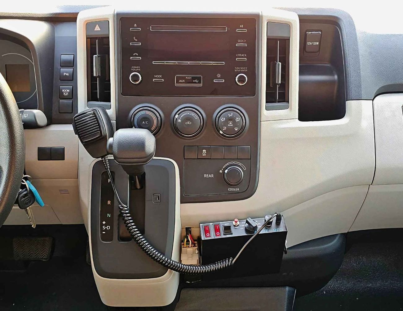 تويوتا هاياس DX HIGHROOF /3.5L V6 PETROL A/T / EMERGENCY MEDICAL AMBULANCE / CODE#68093