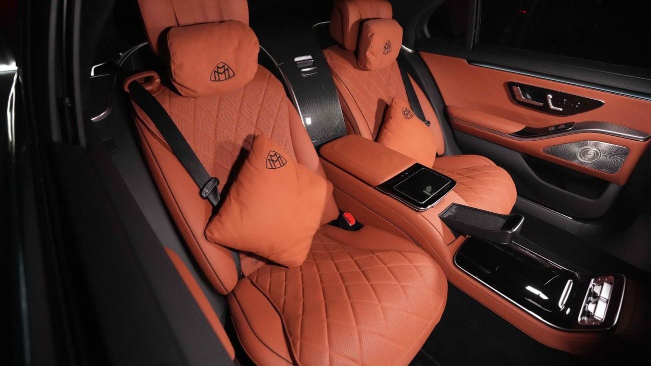 مرسيدس بنز S 500 4 MATIC LONG | LIMITED OFFER | IMMACULATE CONDITION | MAYBACH KIT