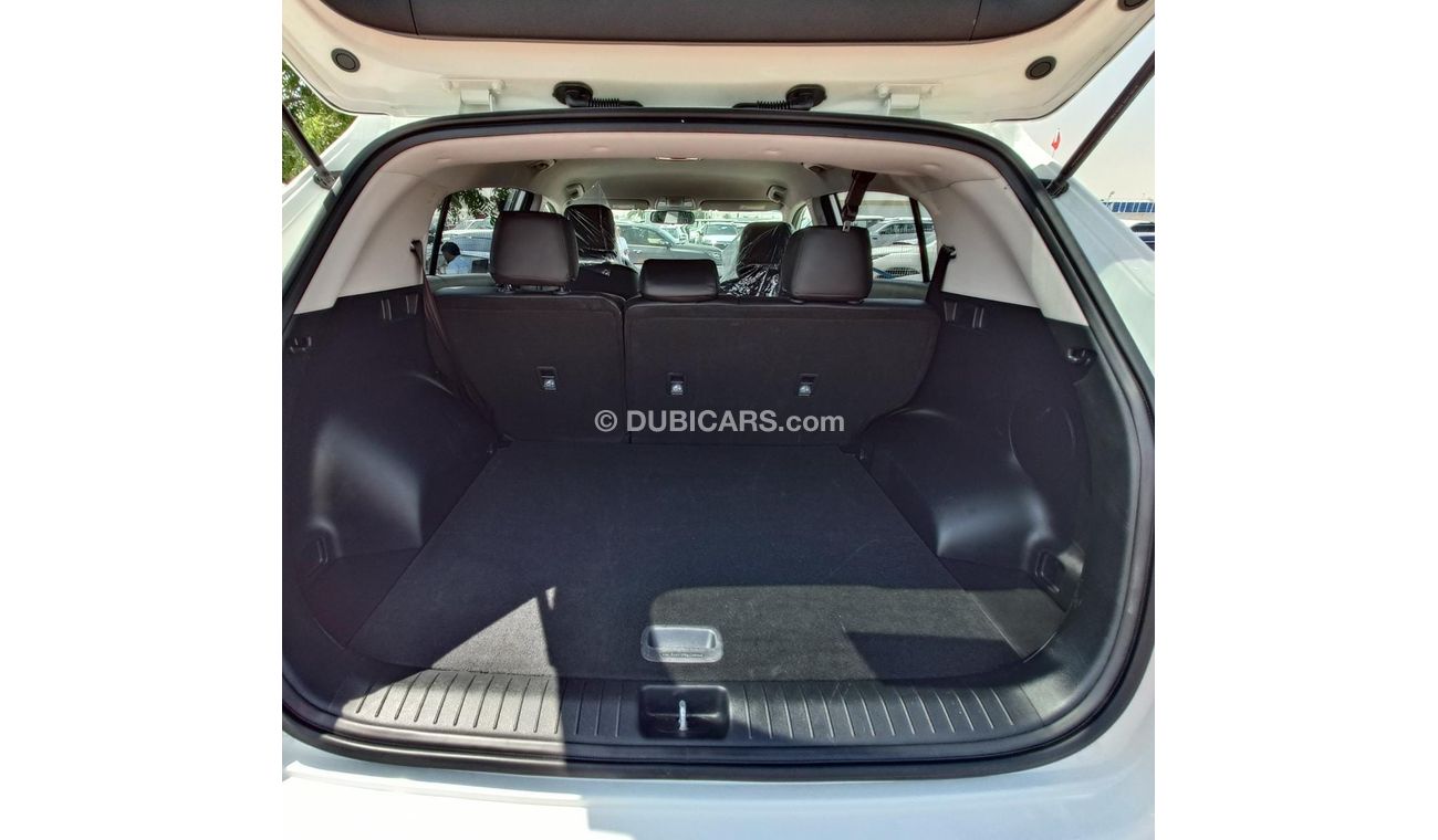 Kia Sportage 2.4L Petrol, Alloy Rims, Leather Seats, Rear Camera, Low Mileage (LOT # 593003)