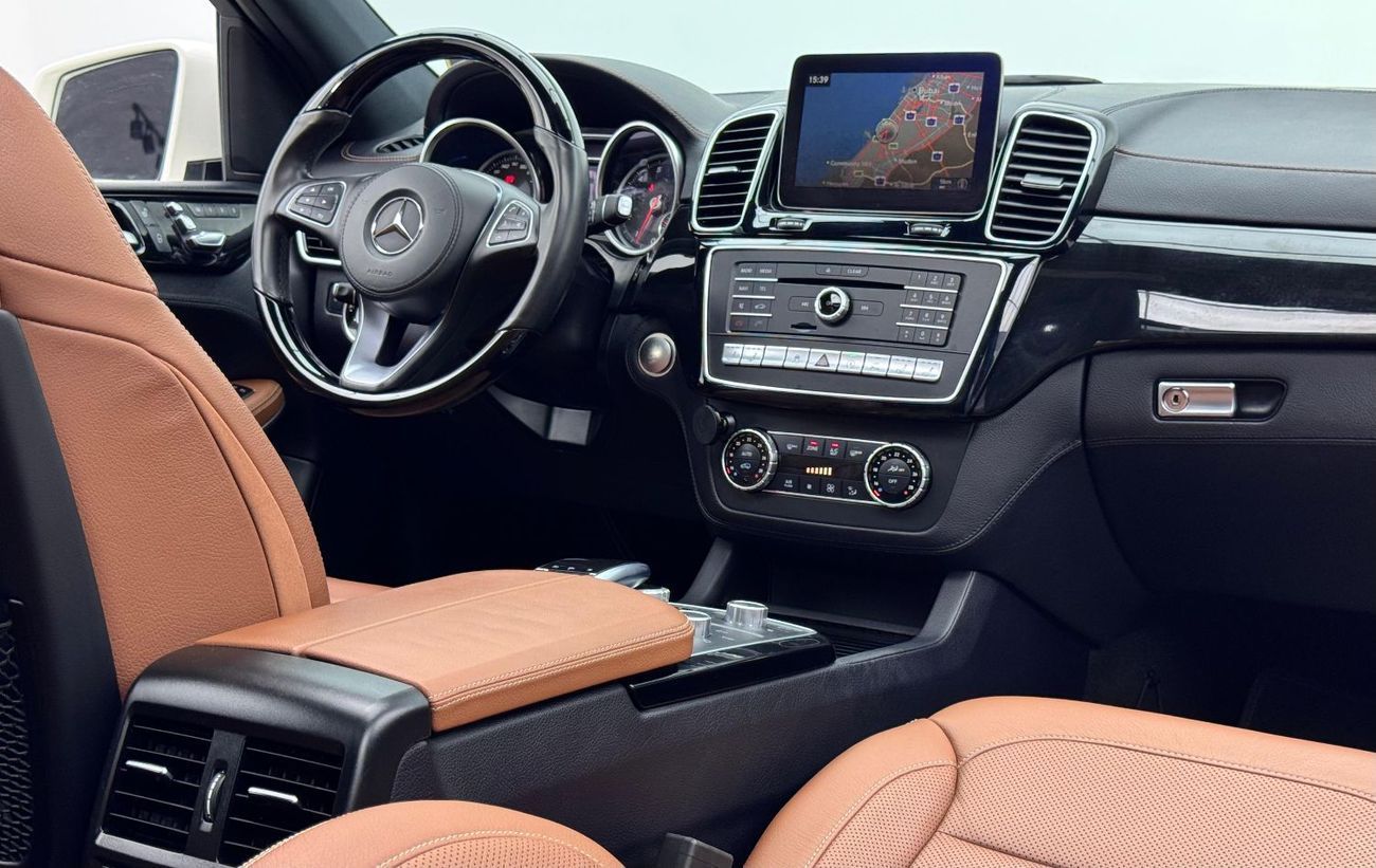 مرسيدس بنز GLS 500 Std 4.7L 2018 Mercedes Benz GLS500 4MATIC, Warranty, Full Service History, 7 Seater, GCC