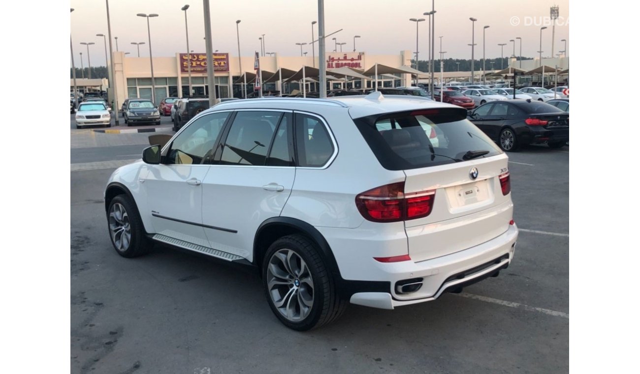 BMW X5 BMW X5 model 2013 GCC car prefect condition full option panoramic roof leather seats back camera bac