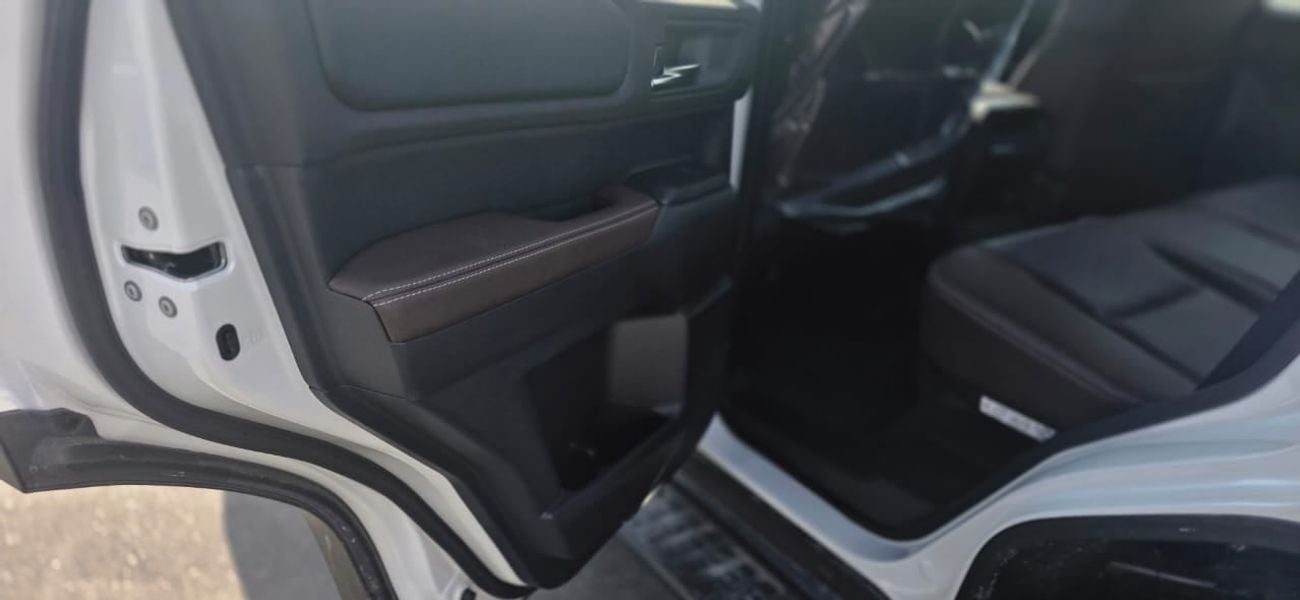 Toyota Prado TOYOTA PRADO 2.7 PETROL A/T FULL OPTION