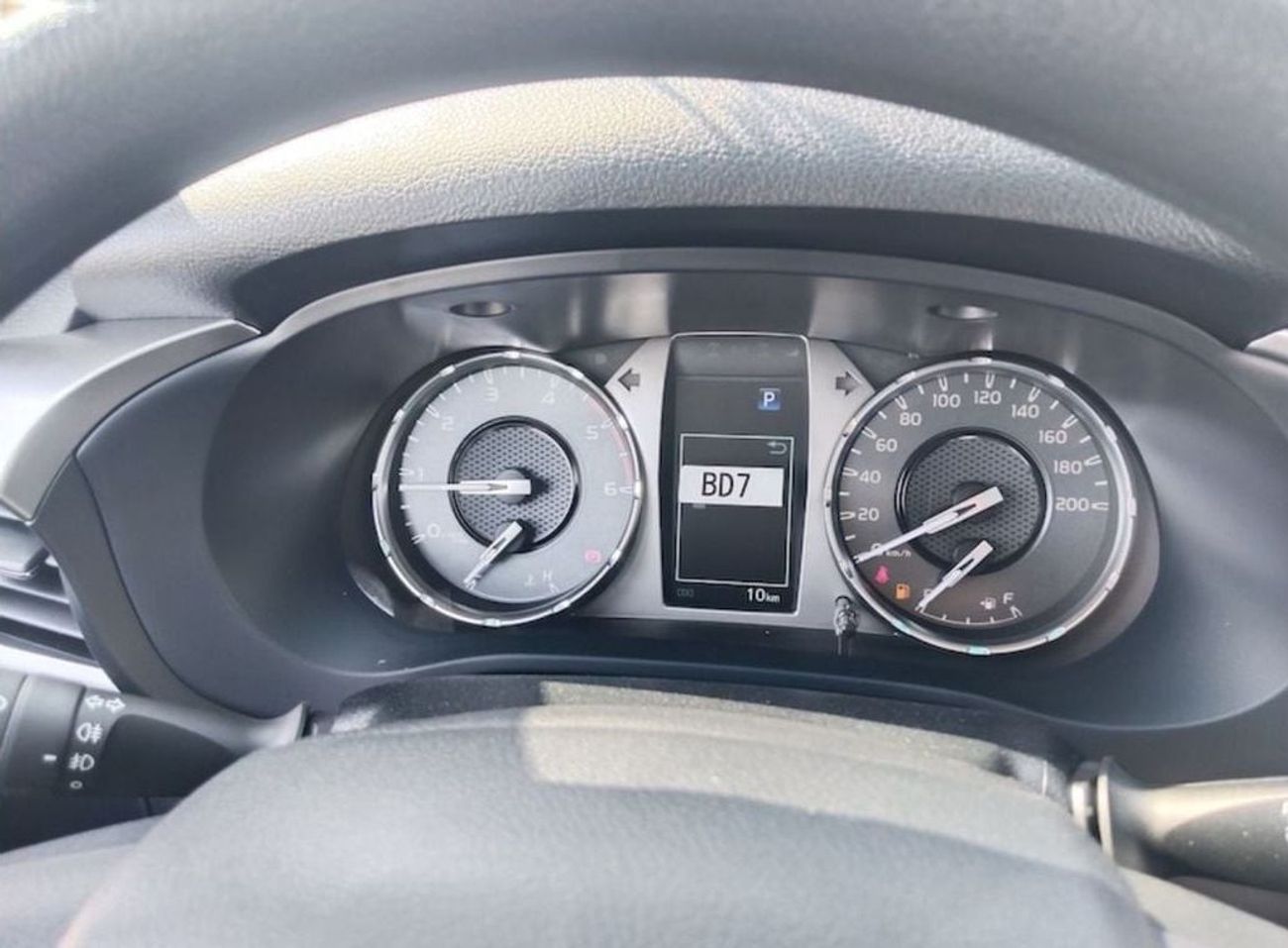 Toyota Hilux TOYOTA HILUX DOUBLE CAB FULL AUTO DIESEL 2.4L G4