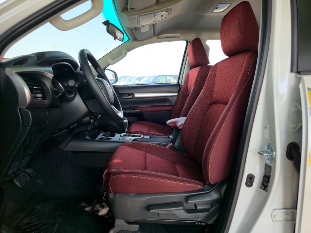 Toyota Hilux TOYOTA HILUX DIESEL 2.4 DOUBLE CABIN - AT - FULL OPTIONS - PUSH START - 2025 MODEL - WHITE INSIDE RE