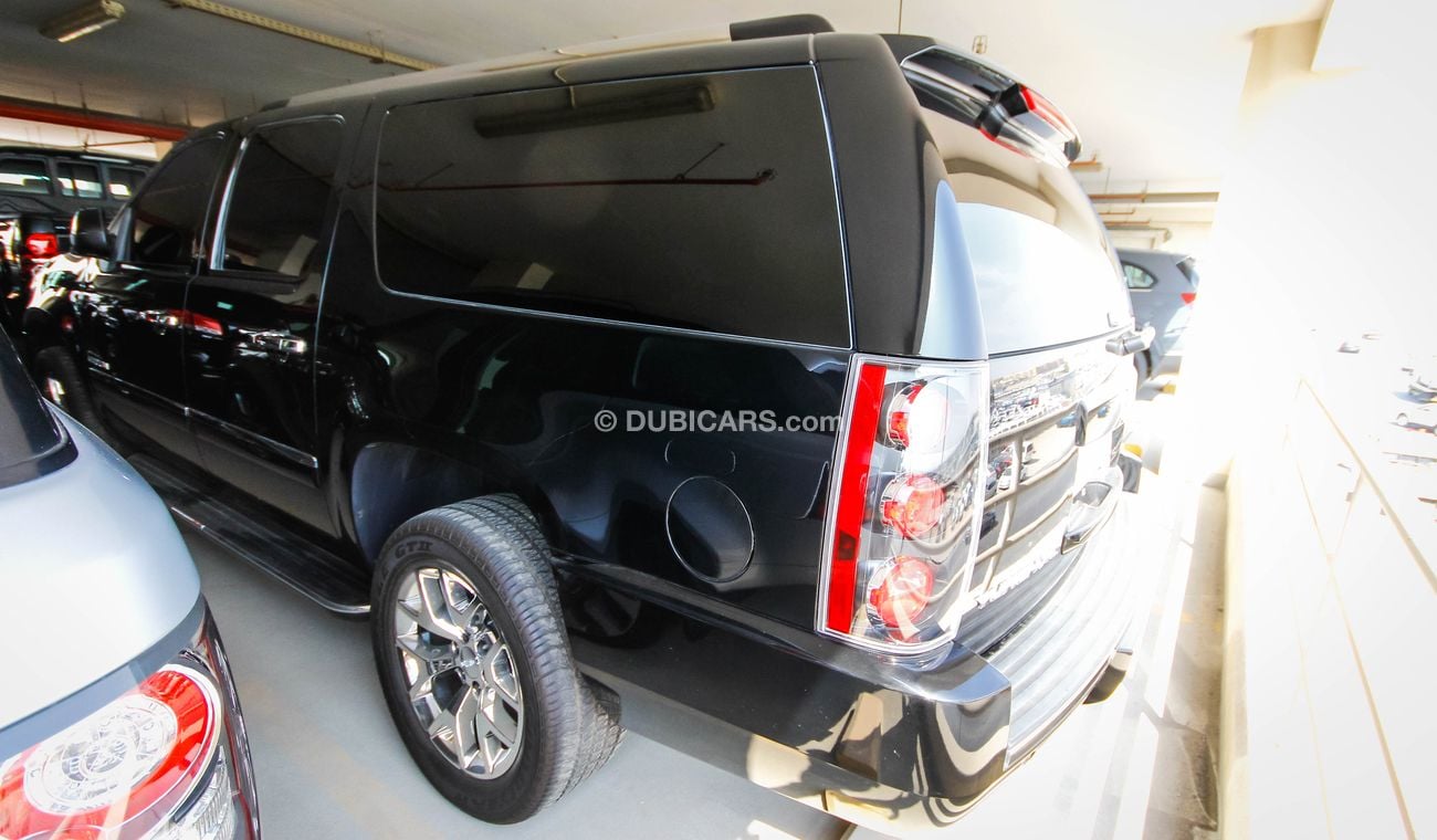 GMC Yukon DENALI