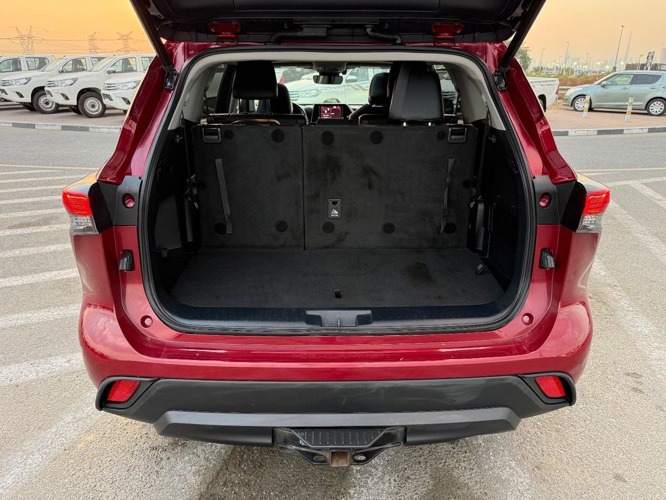 Toyota Highlander 2021 TOYOTA HIGHLANDER XLE HYBRID AWD FULL OPTIONS IMPORTED FROM USA