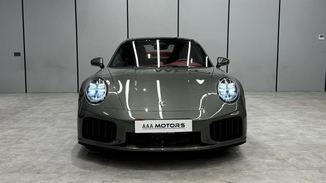 Porsche 911 TURBO S | GCC | Dealer warranty