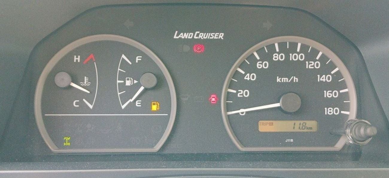 Toyota Land Cruiser Pick Up Toyota LC79 DC 4.2L Diesel Manual with Difflock 2025YM