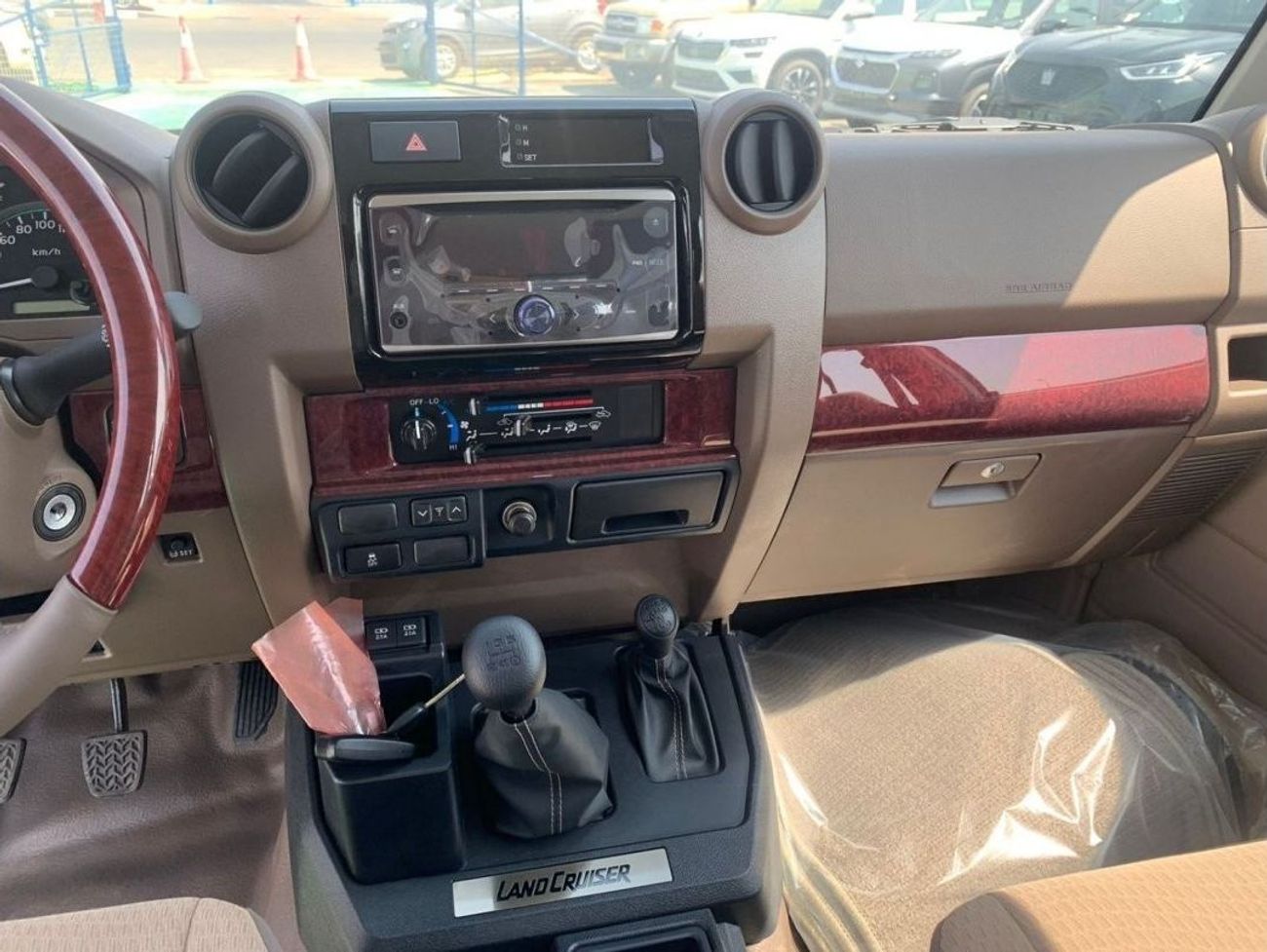 تويوتا لاند كروزر بيك آب 2023 Toyota Land Cruiser Pickup 4.5L V8 Diesel with difflock Manual Zero KM