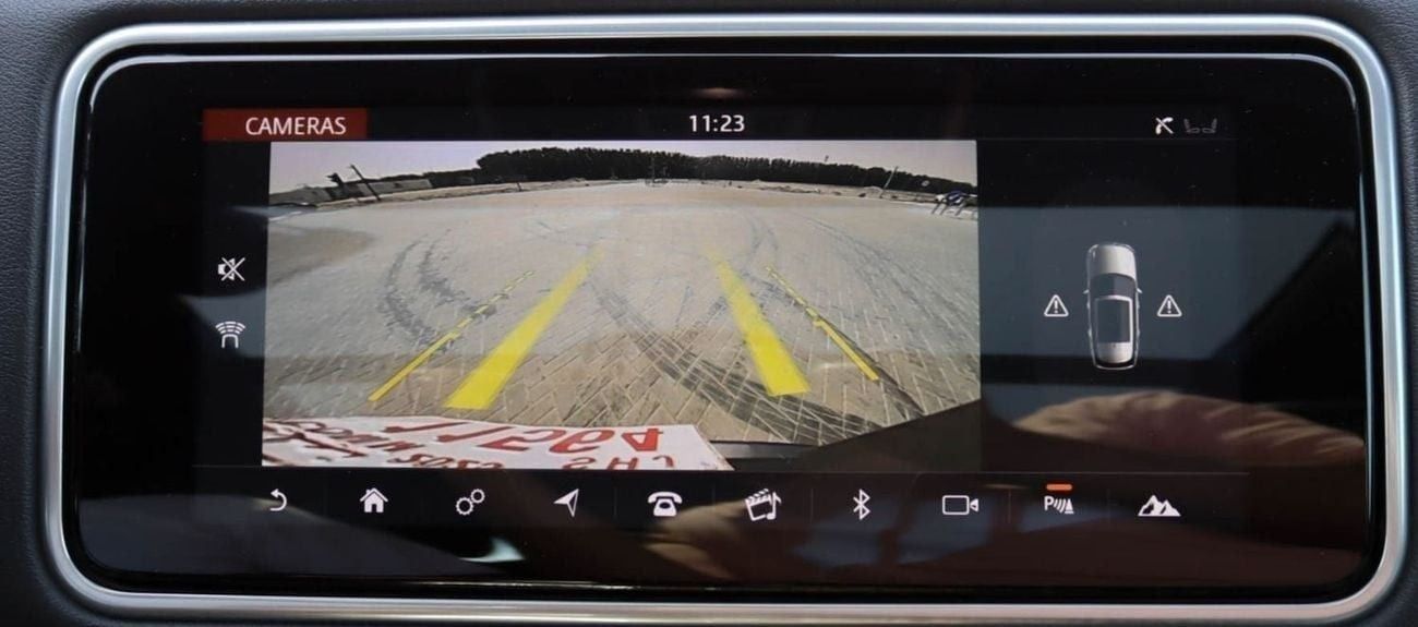 Land Rover Range Rover HSE 3.0L (375 HP) Range Rover GCC, Original Paint, Accident-Free, Full Service History, AED 3025 /Mo