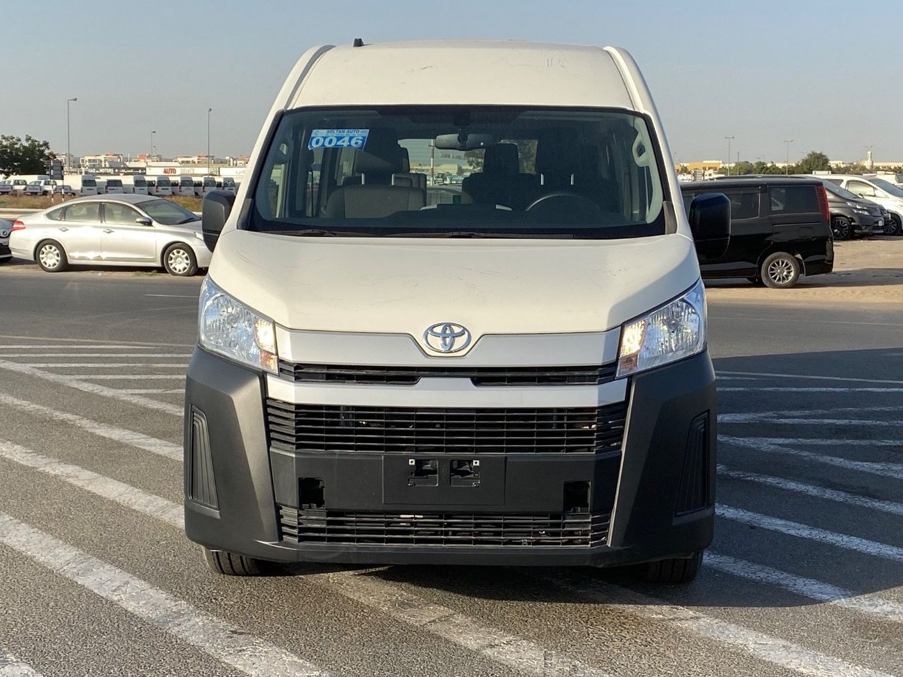 تويوتا هاياس DLS -High Roof Commuter 2.8L A/T