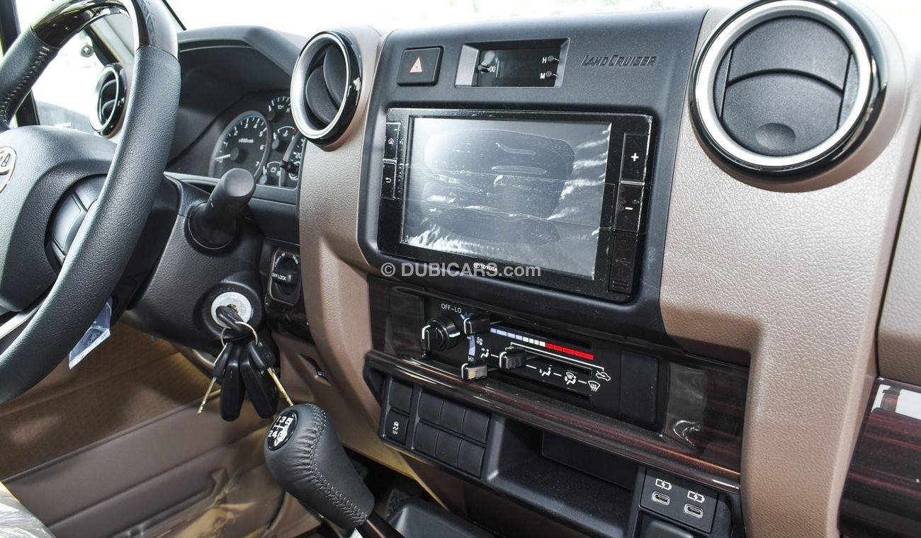 Toyota Land Cruiser Pick Up 4.0L V6 Petrol Single Cabin  M/T