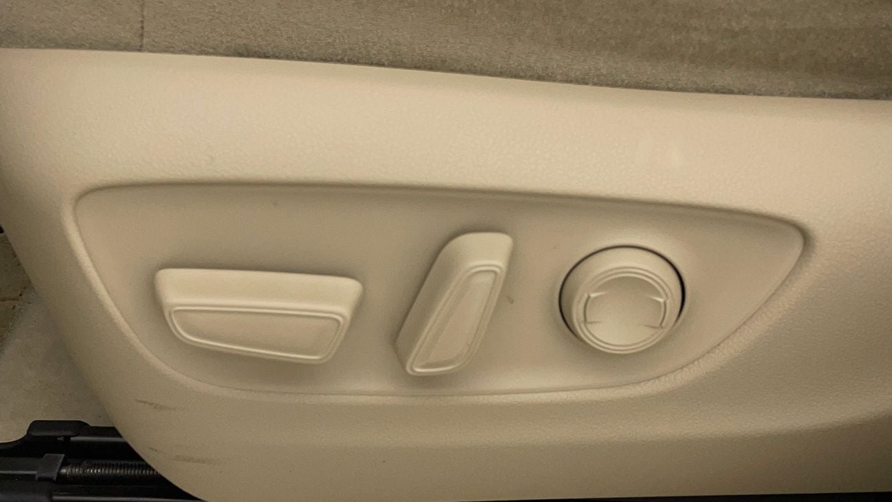 تويوتا لاند كروزر EXR 4 | بدون دفعة مقدمة | اختبار القيادة في المنزل