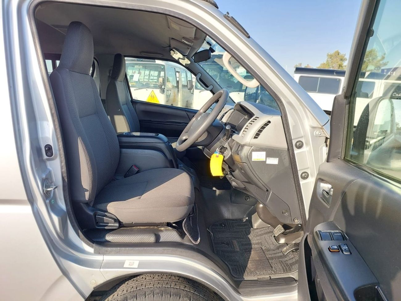 Toyota Hiace TOYOTA HIACE COMMUTER VAN RHD 2013 MODEL 2.7 L PETROL AUTOMATIC(PM32888)