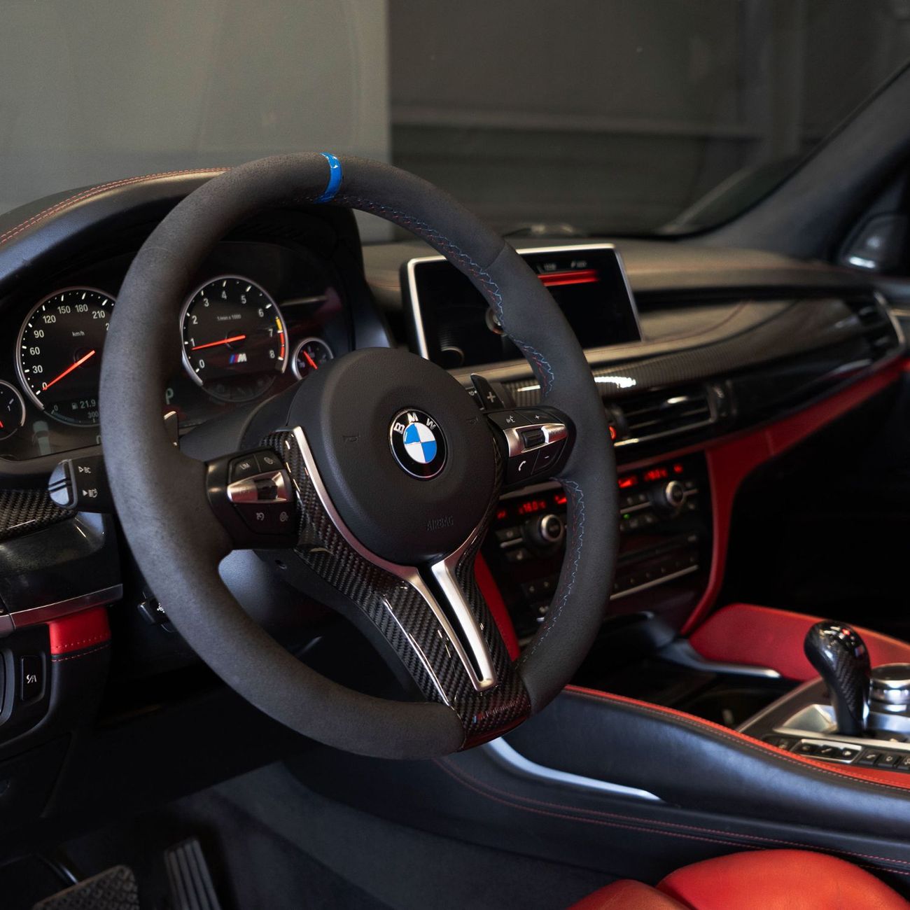 بي أم دبليو X5 M Std 4.4L AED 4,856 pm • 0% Downpayment • BMW X5M • 1 Year Warranty