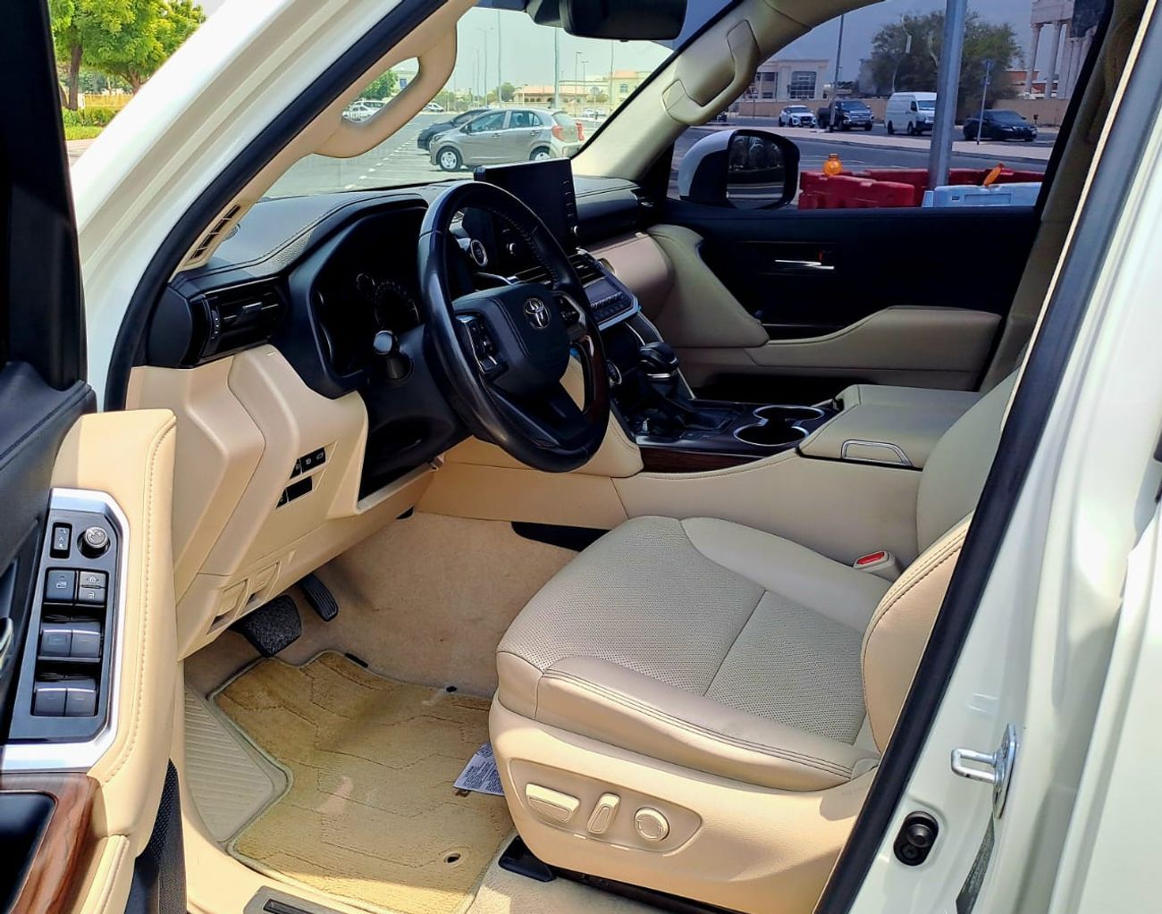 Toyota Land Cruiser GXR 4.0L 2022 4.0L FULL OPTION (3270/-MONTHLY)