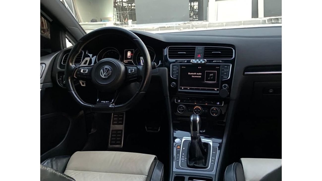 فولكس واجن جولف ار