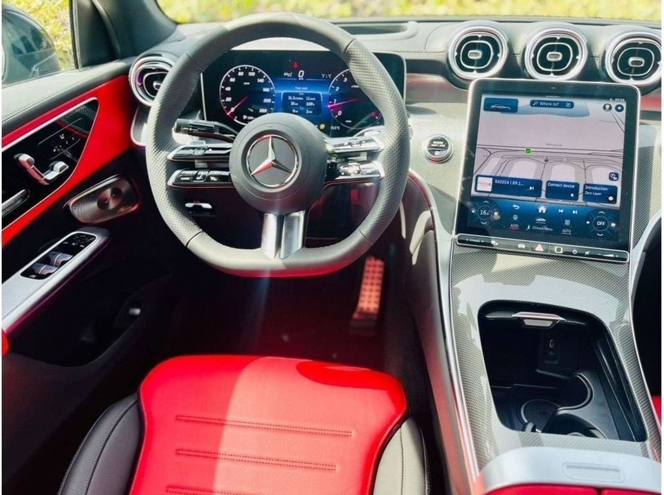 مرسيدس بنز GLC 200 | MERCEDES BENZ| GLC 200 4MATIC |GCC SPECS | YEAR 2024 | 5 YEAR WARRANT YEAR SERVICE CONTRACT