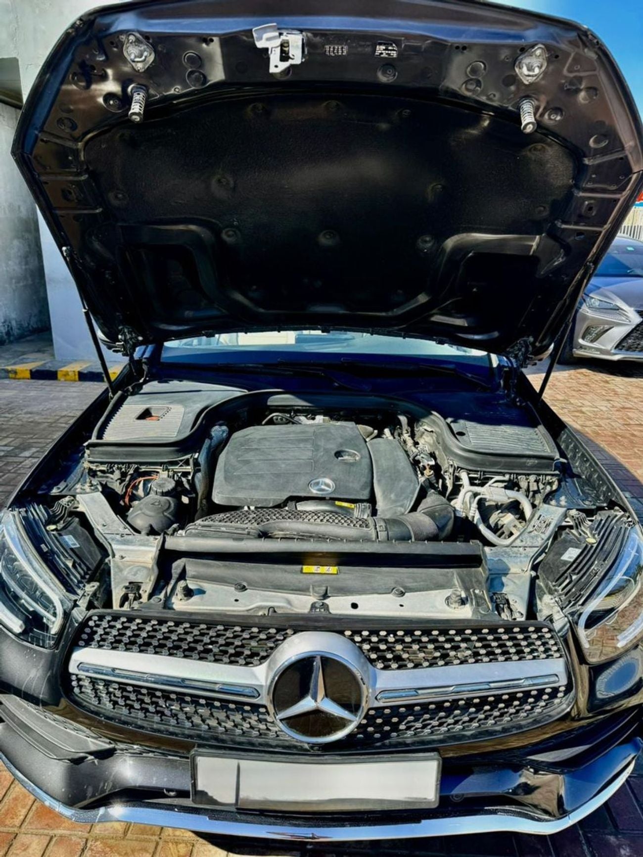 Mercedes Benz GLC 300 E 4MATIC PREMIUM 2020 MERCEDES-BENZ GLC 300 4MATIC Charcoal Panoramic 4x4 360 Camera clean personal