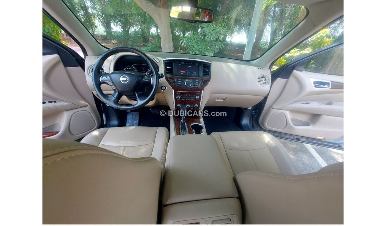 Nissan Pathfinder SV