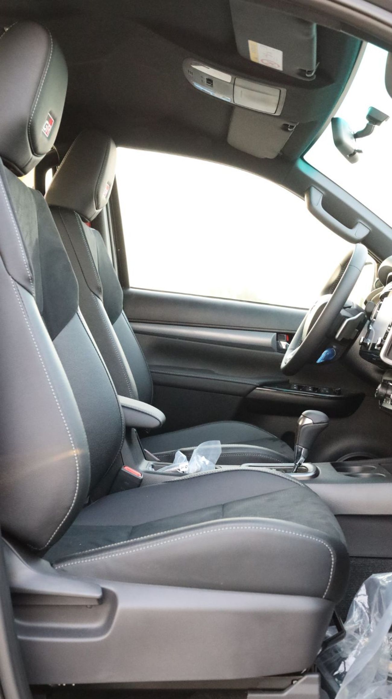 تويوتا هيلوكس GR Sport 4.0L