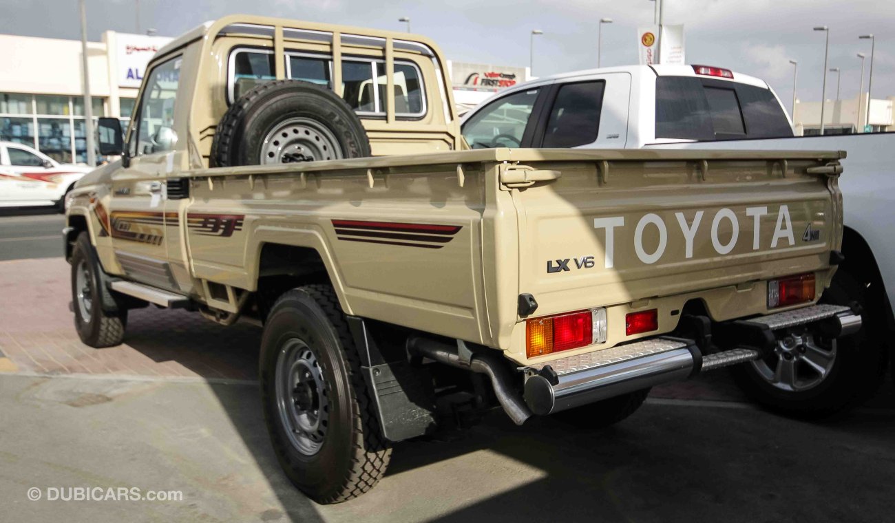 Toyota Land Cruiser Pick Up LX V6