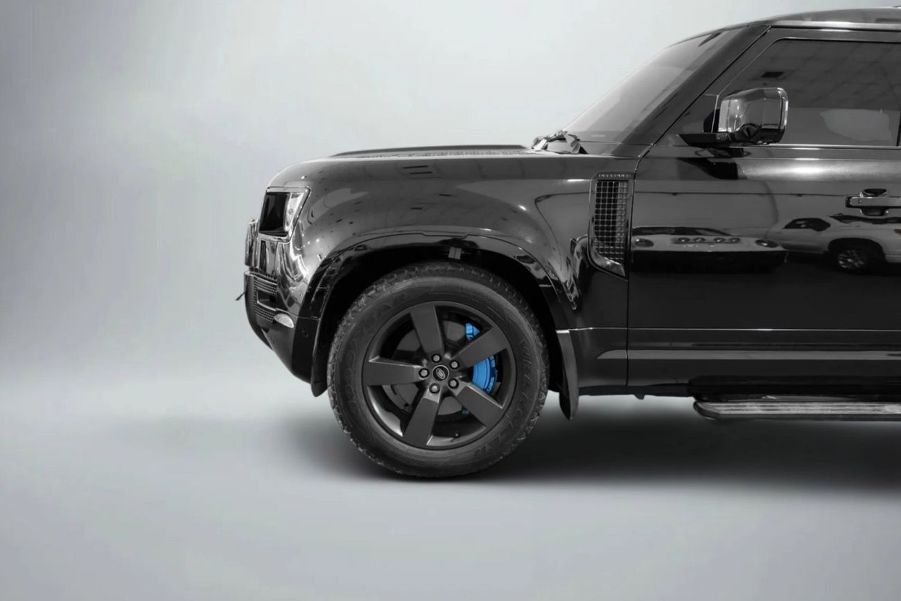 Land Rover Defender P400 110 HSE 3.0L (5 Seater)