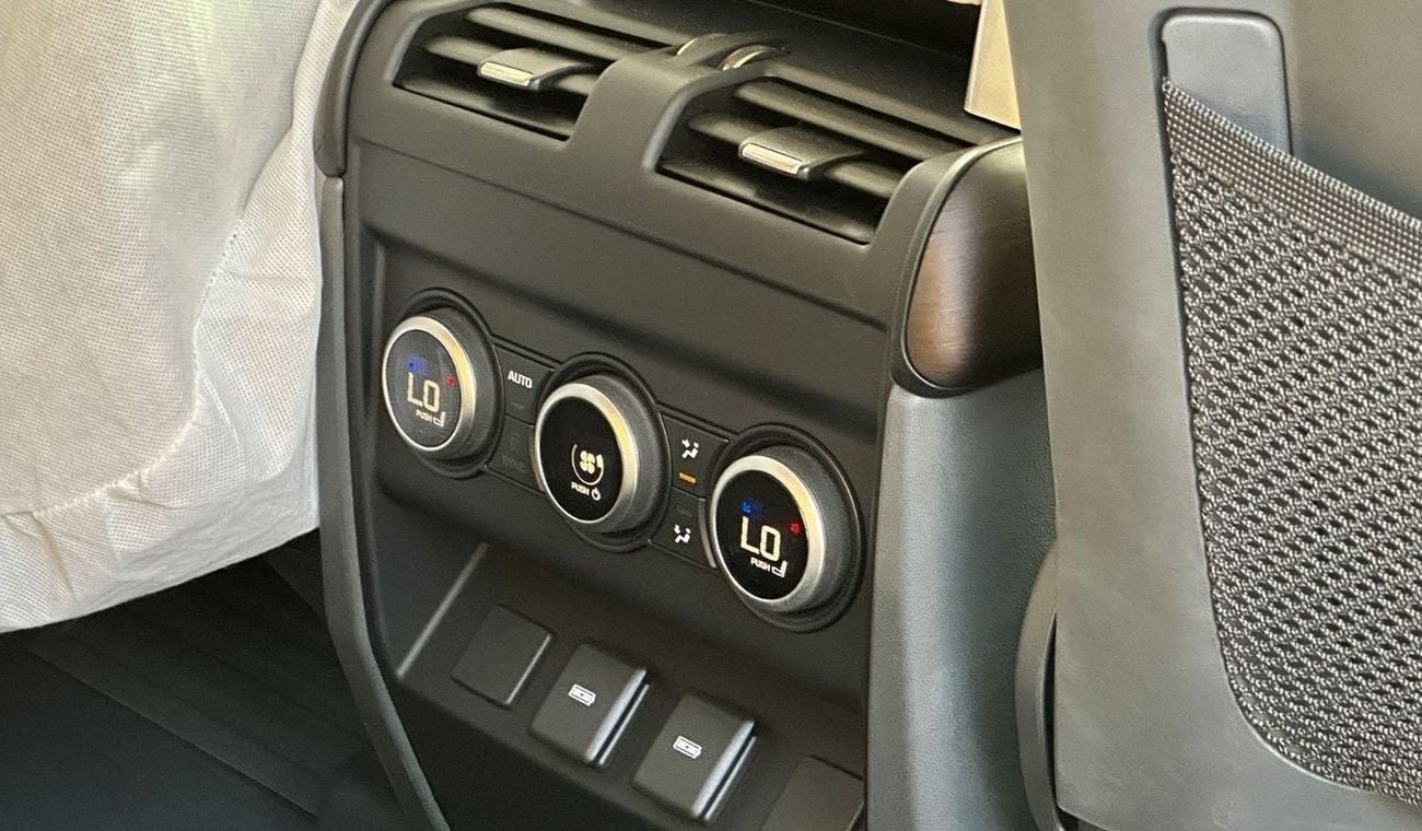 لاند روفر ديفندر 130 S P400 3.0L Turbocharged Brand New 0kms European Specs