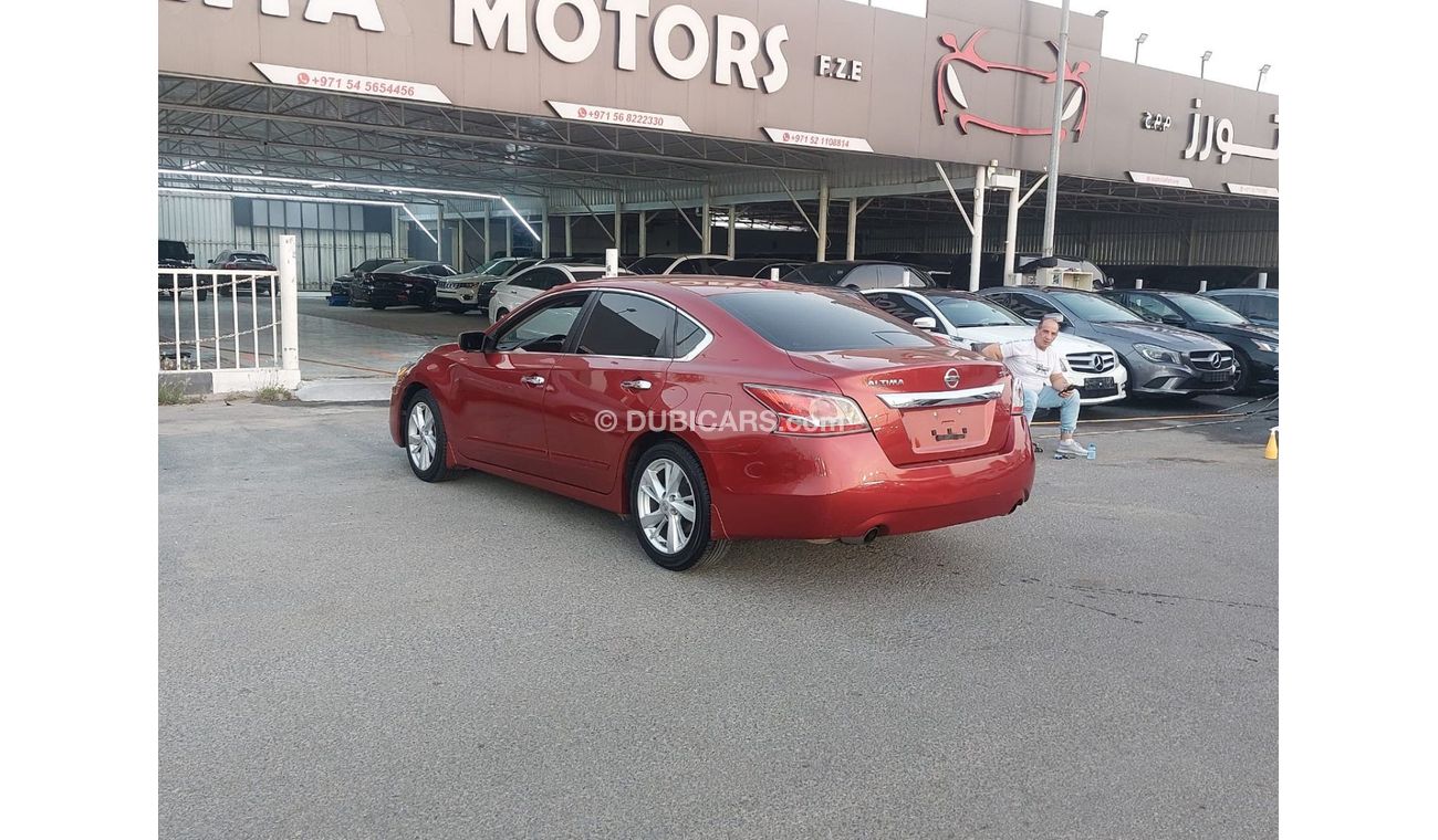 نيسان ألتيما SV