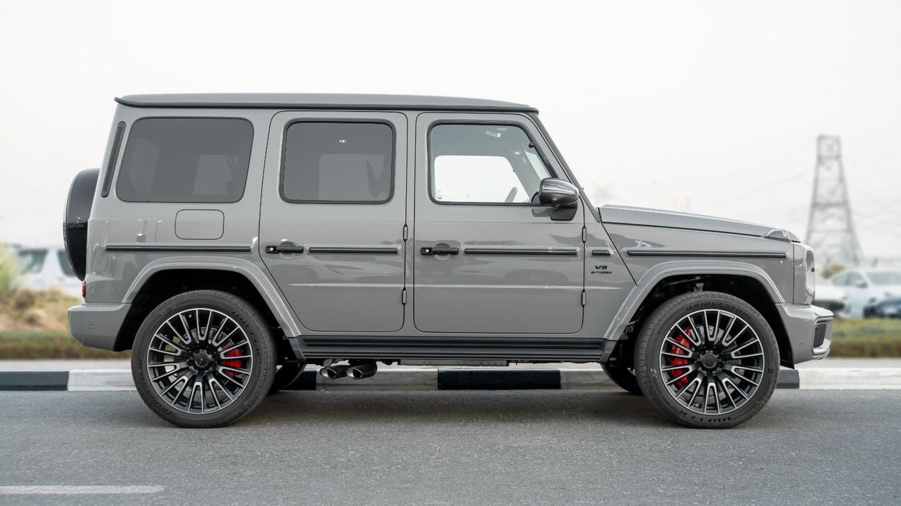 Mercedes Benz G 63 AMG 4X4² G-Class 2027 Mercedes-Benz AMG G 63 4.0L AT Petrol (Carbon In & Out) (Gray-Red)