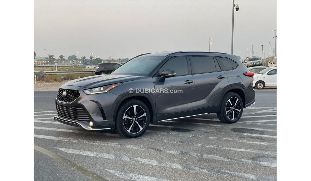 Toyota Highlander *Offer*2022 Toyota Highlander XSE 3.5L V6 - - UAE PASS