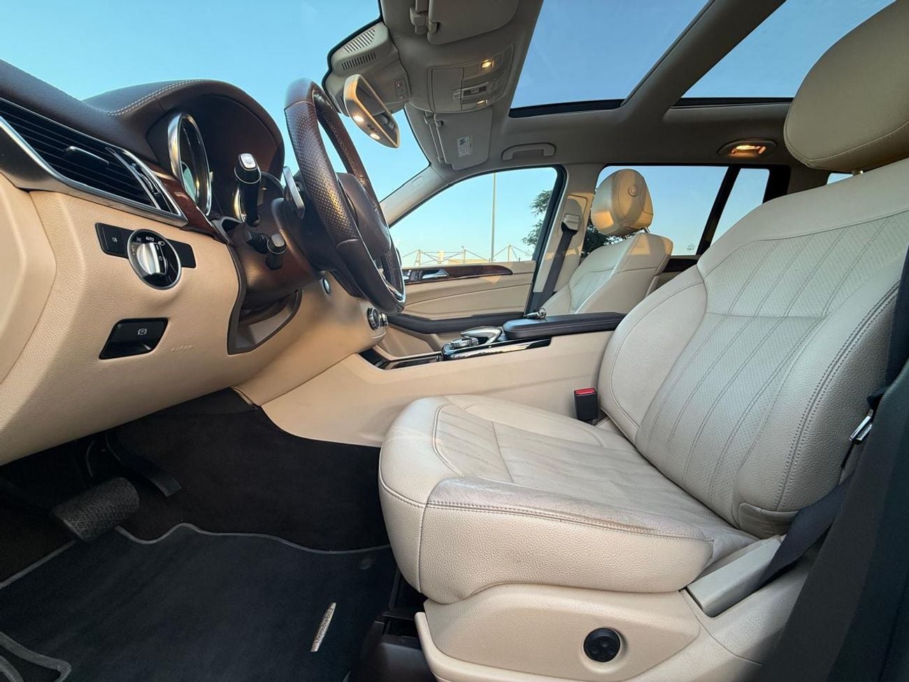 مرسيدس بنز GLS 450 OFFER PRICE MERCEDES BENZ GLS450 2018 KIT MAYBACH GLS600 7 SEATER