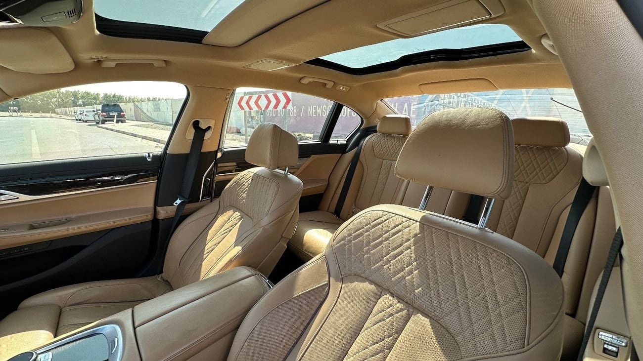 بي أم دبليو 740i 