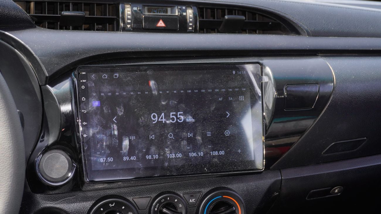 تويوتا هيلوكس GL 2.7 L With 2024 body kit