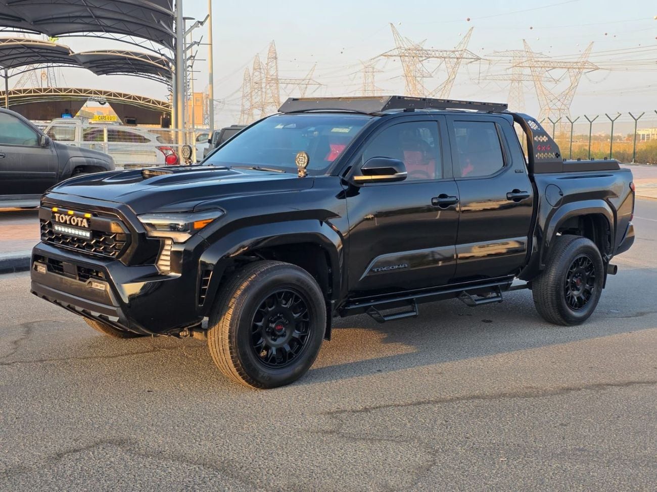 Toyota Tacoma SR5 2024 Model 2.4L normal engine ,Push button , leather seats and low mileage