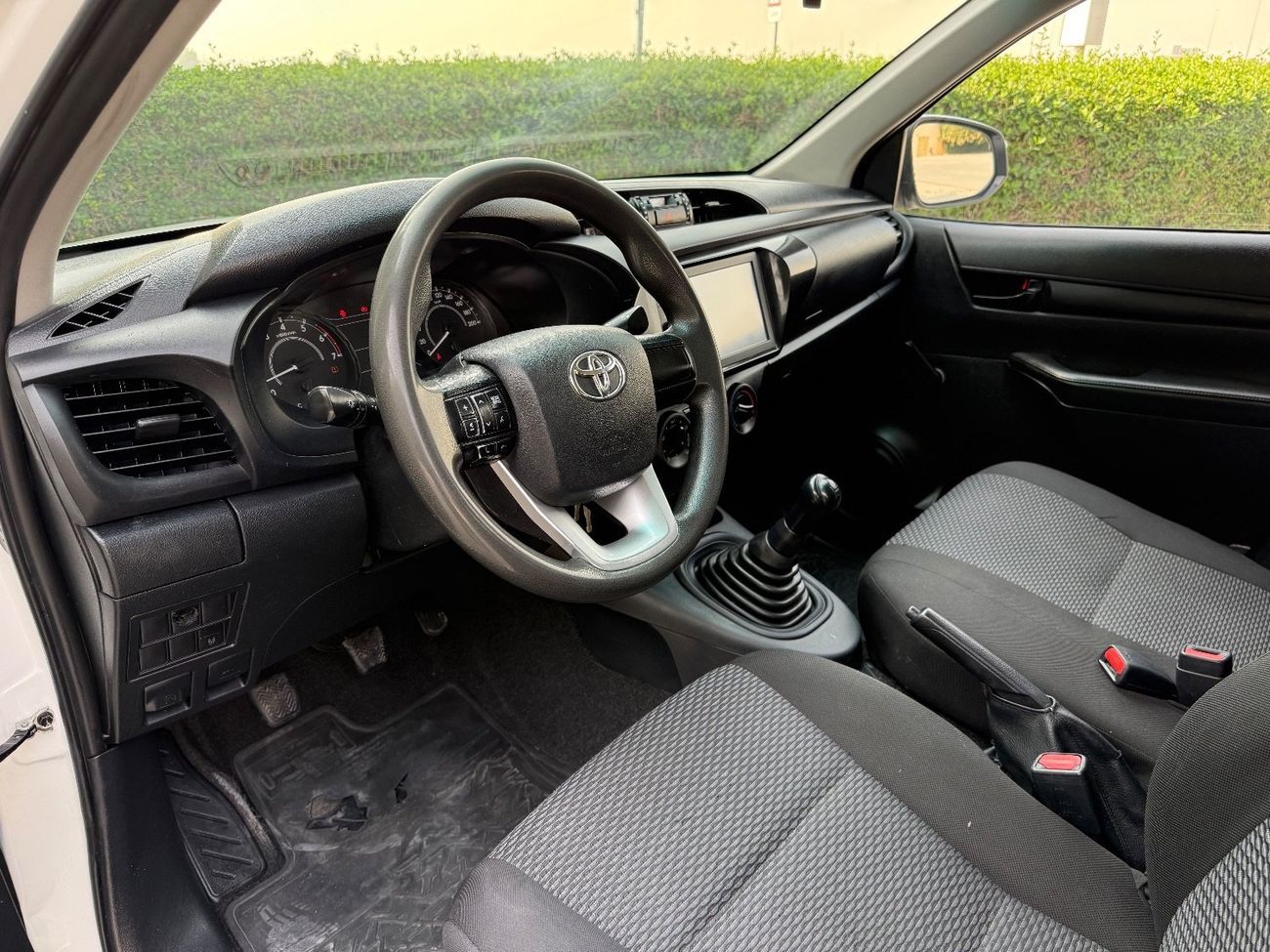 Toyota Hilux GLX 2.7L Double Cab Utility RWD A/T