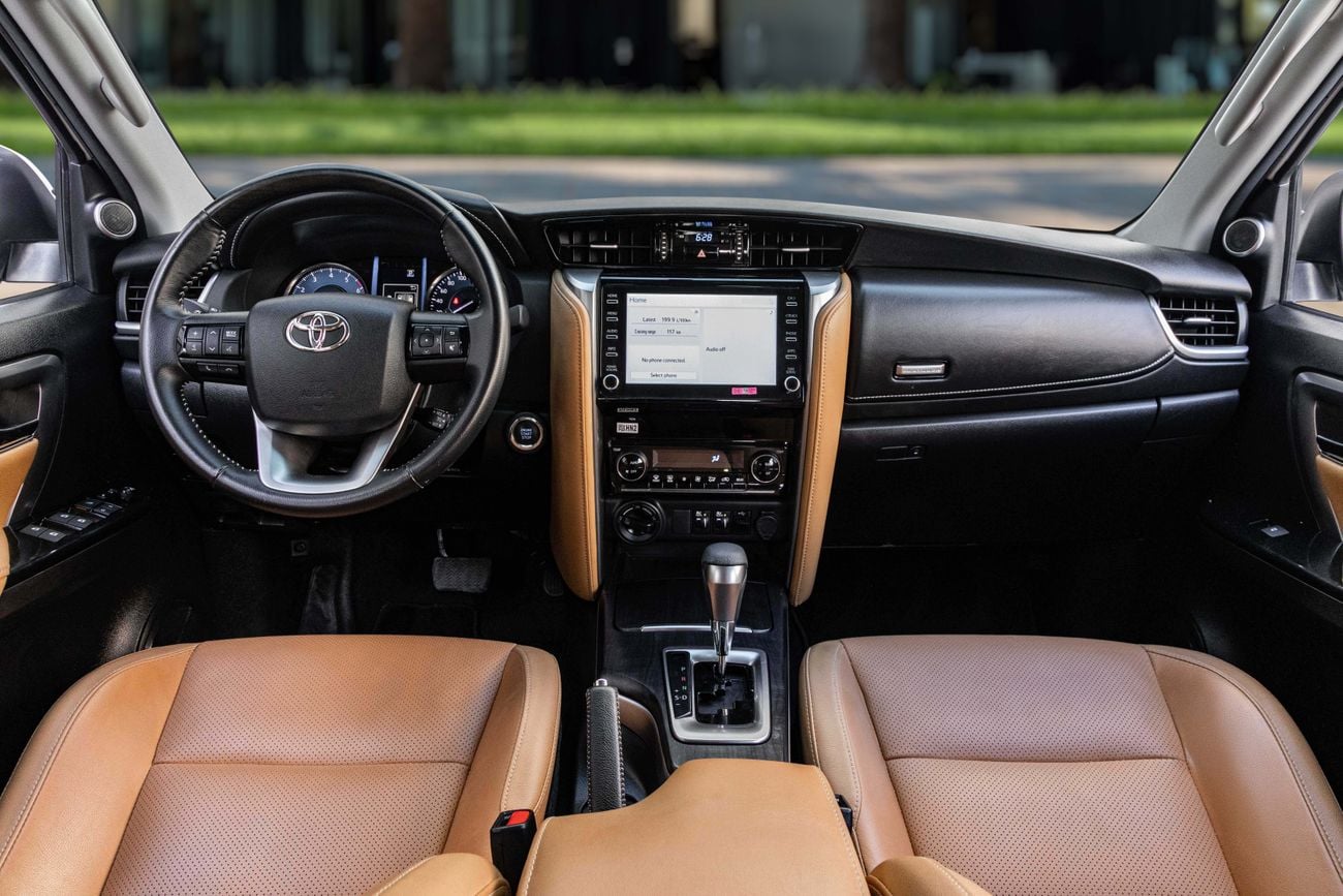 Toyota Fortuner Fortuner VXR 4.0 V6 | 2,546 P.M | 0% Downpayment | Full Agency History!