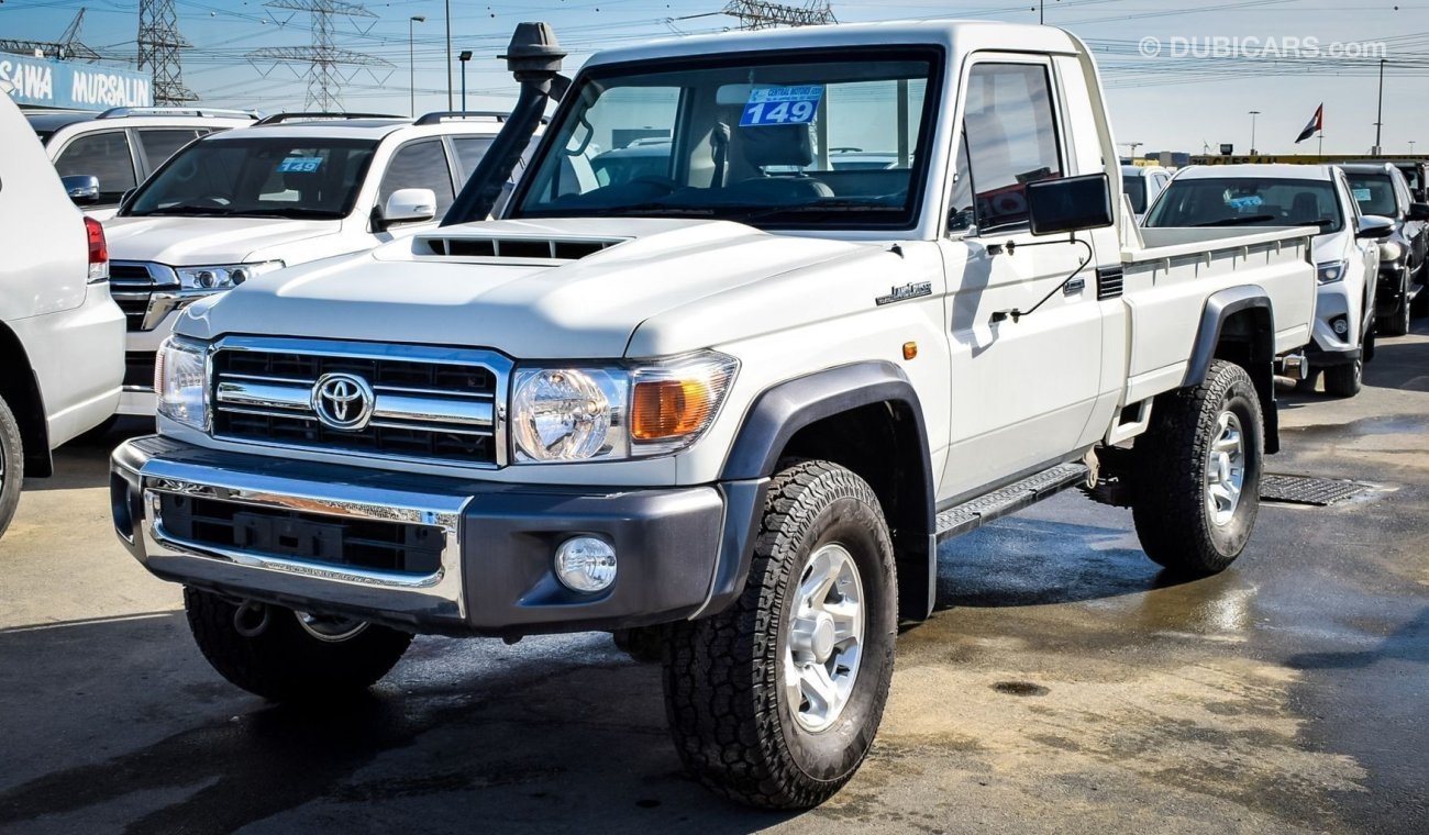 Toyota Land Cruiser Pick Up 4.5L Diesel V8 Right Hand Drive right hand drive single cab pick up diesel manual for export Perfect