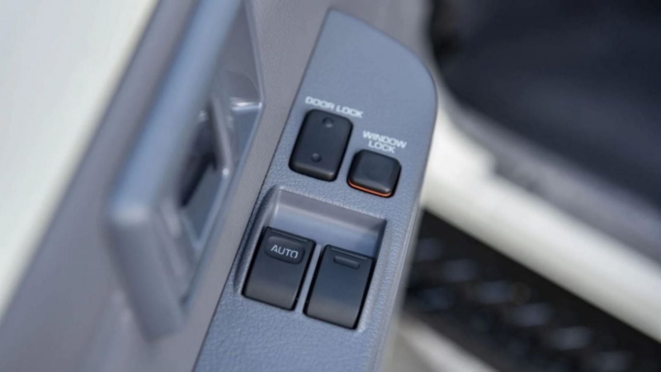 تويوتا لاند كروزر LAND CRUISER HARDTOP 3DOOR 4.5L V8