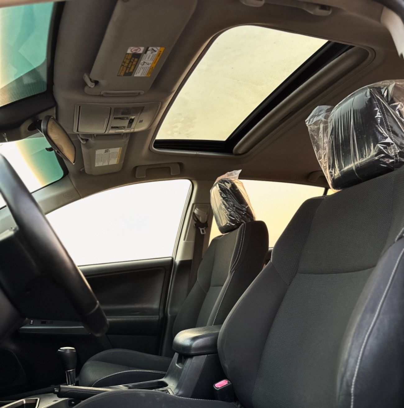 Toyota RAV4 XLE || SUNROOF || SPECIAL COLOR