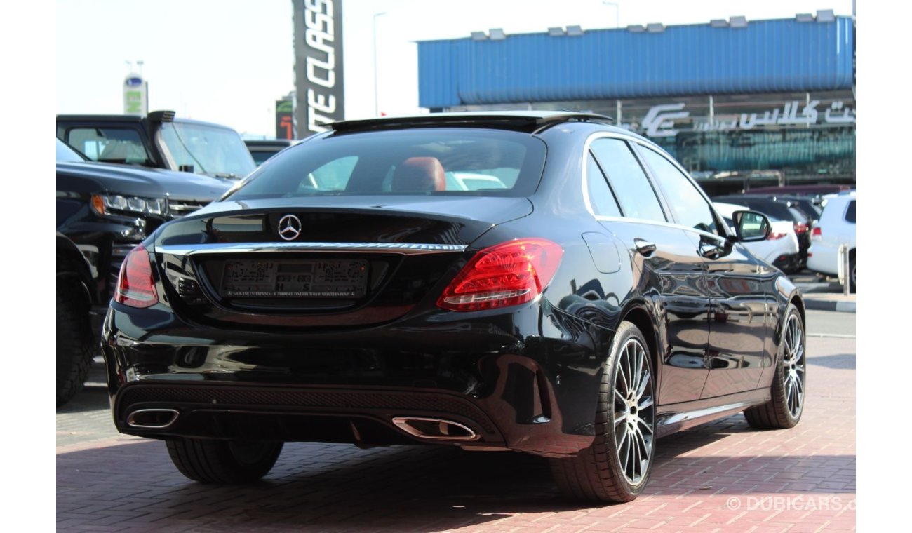 مرسيدس بنز C200 AMG GCC 2015 LOW MINT IN CONDITION