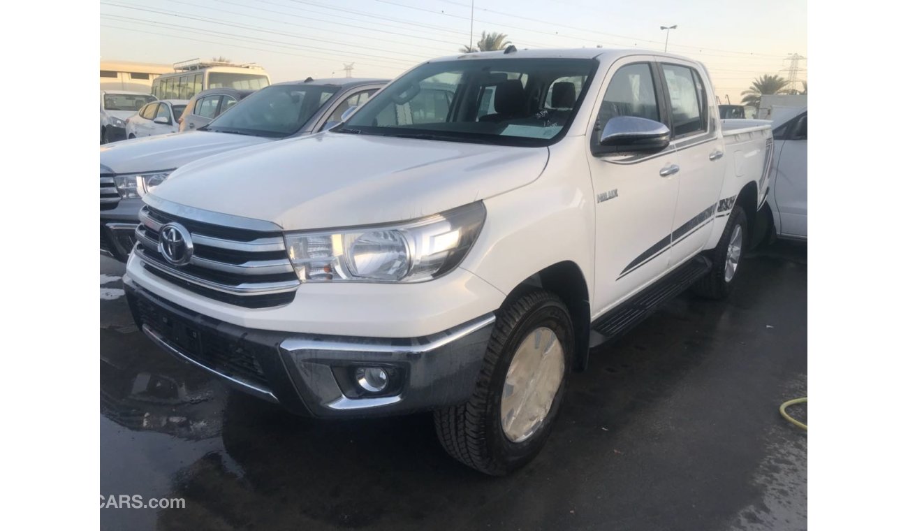 Toyota Hilux 4x4 petrol full option