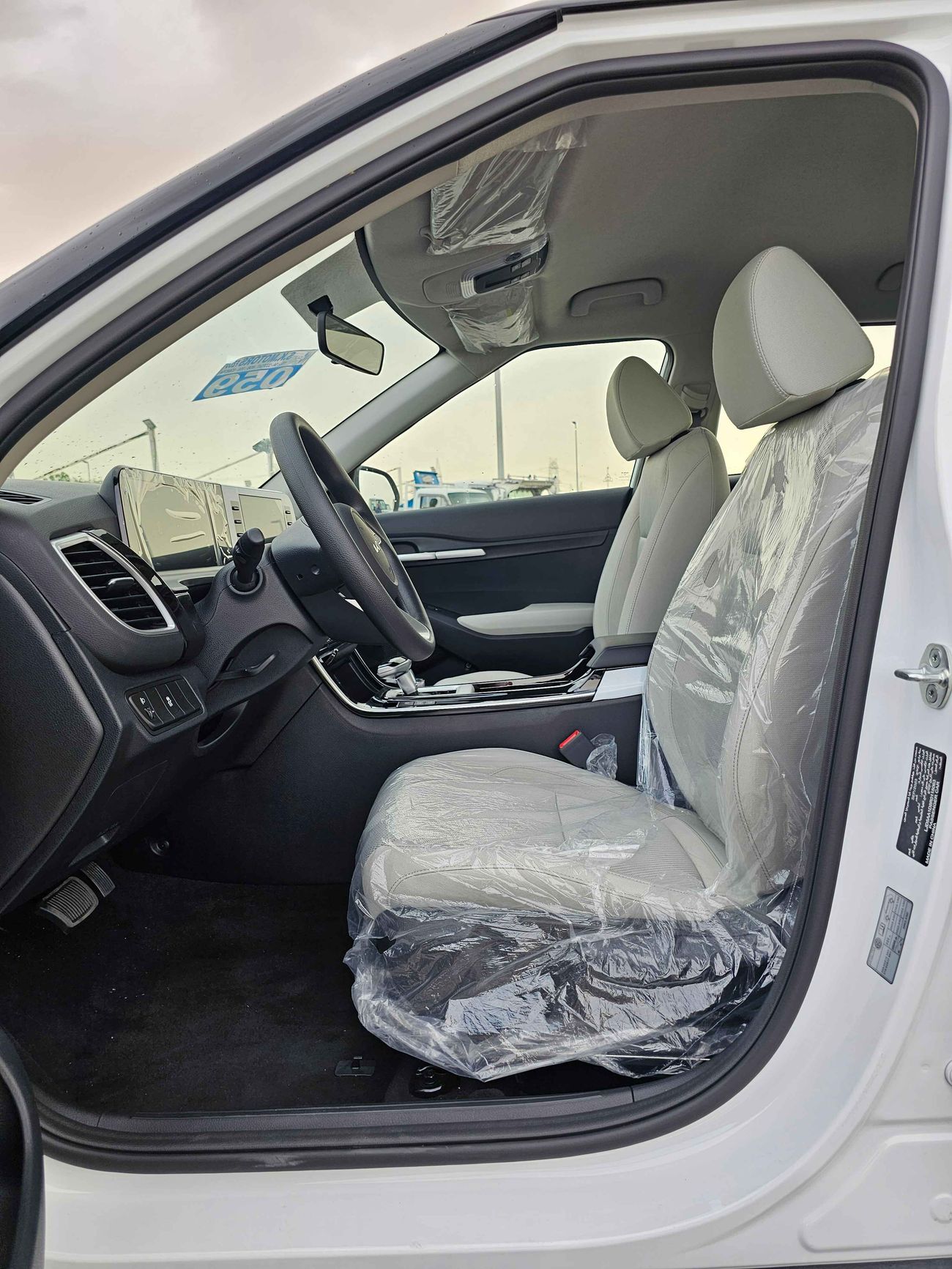 كيا سيلتوس 1.5L V4 / DVD+CAMERA / PUSH START (CODE #  67972)