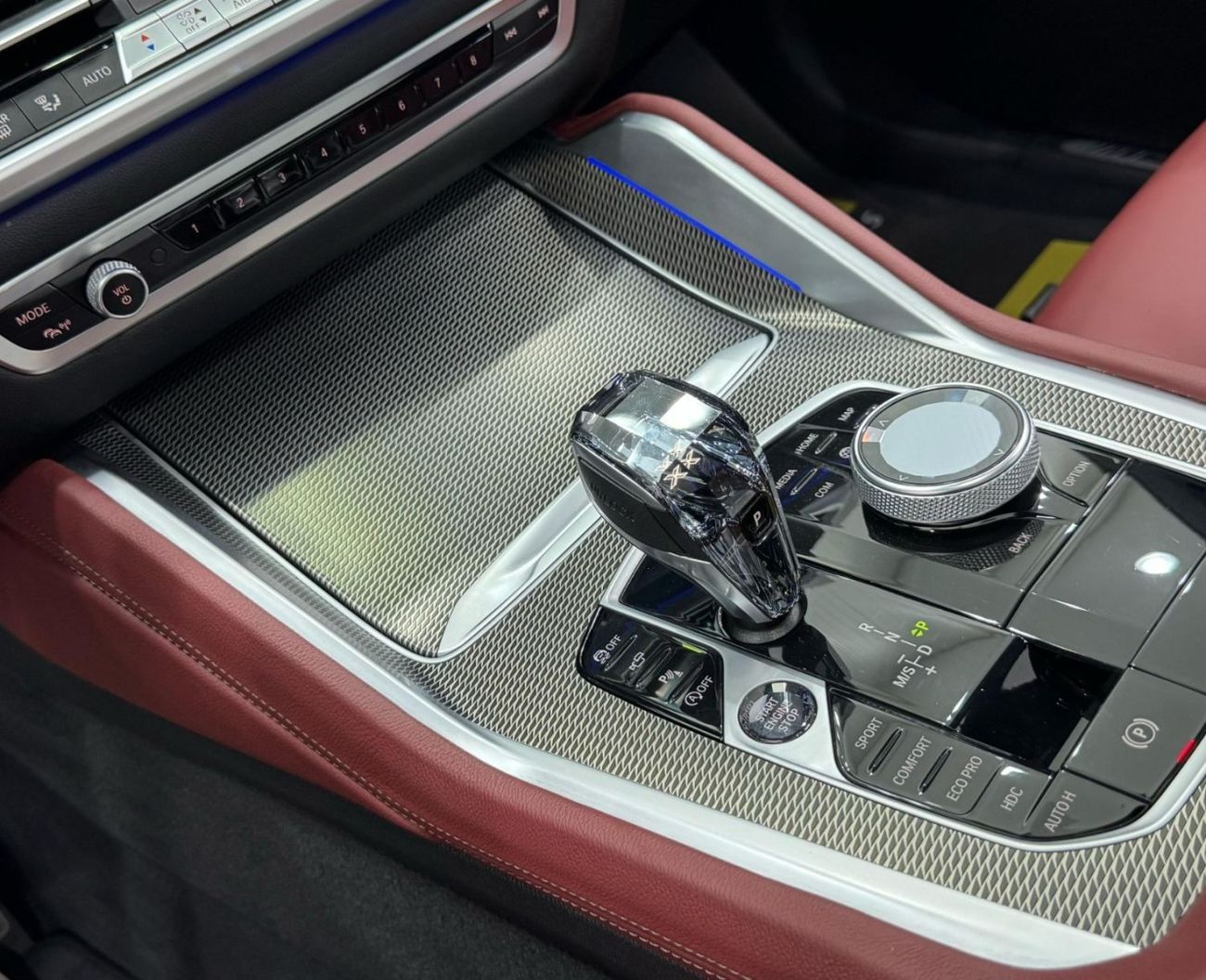 BMW X6 40i M Sport 3.0L 2022 BMW X6 xDrive40i M-Sport, 2027 BMW Warranty + Service Pack, Full Options, Very