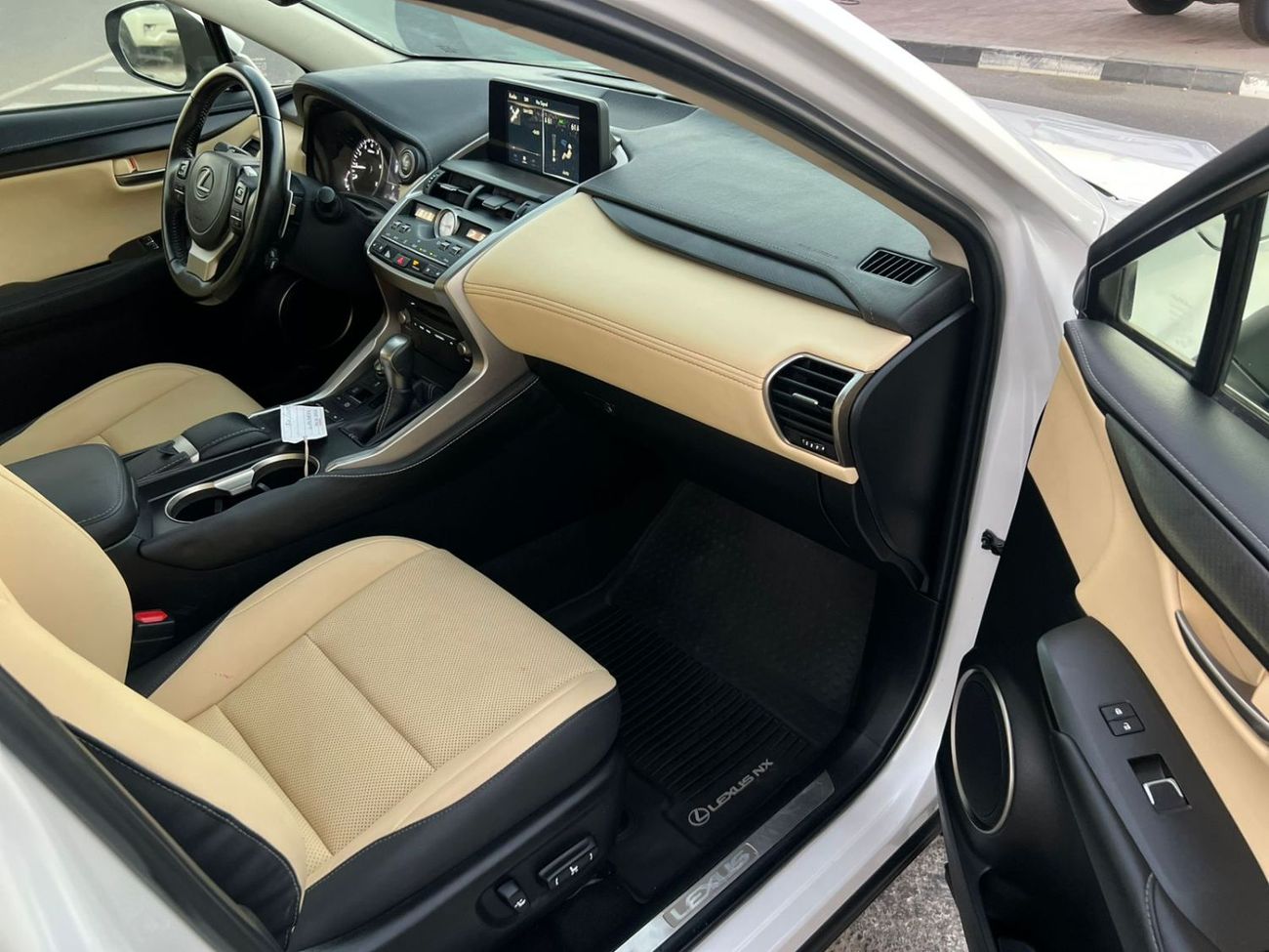 Lexus NX300 2021  Lexus NX300 T Turbo Full Option - 2.0L V4 - AWD 4x4 - Rear Camera & Sensor - Leather Seat - Su