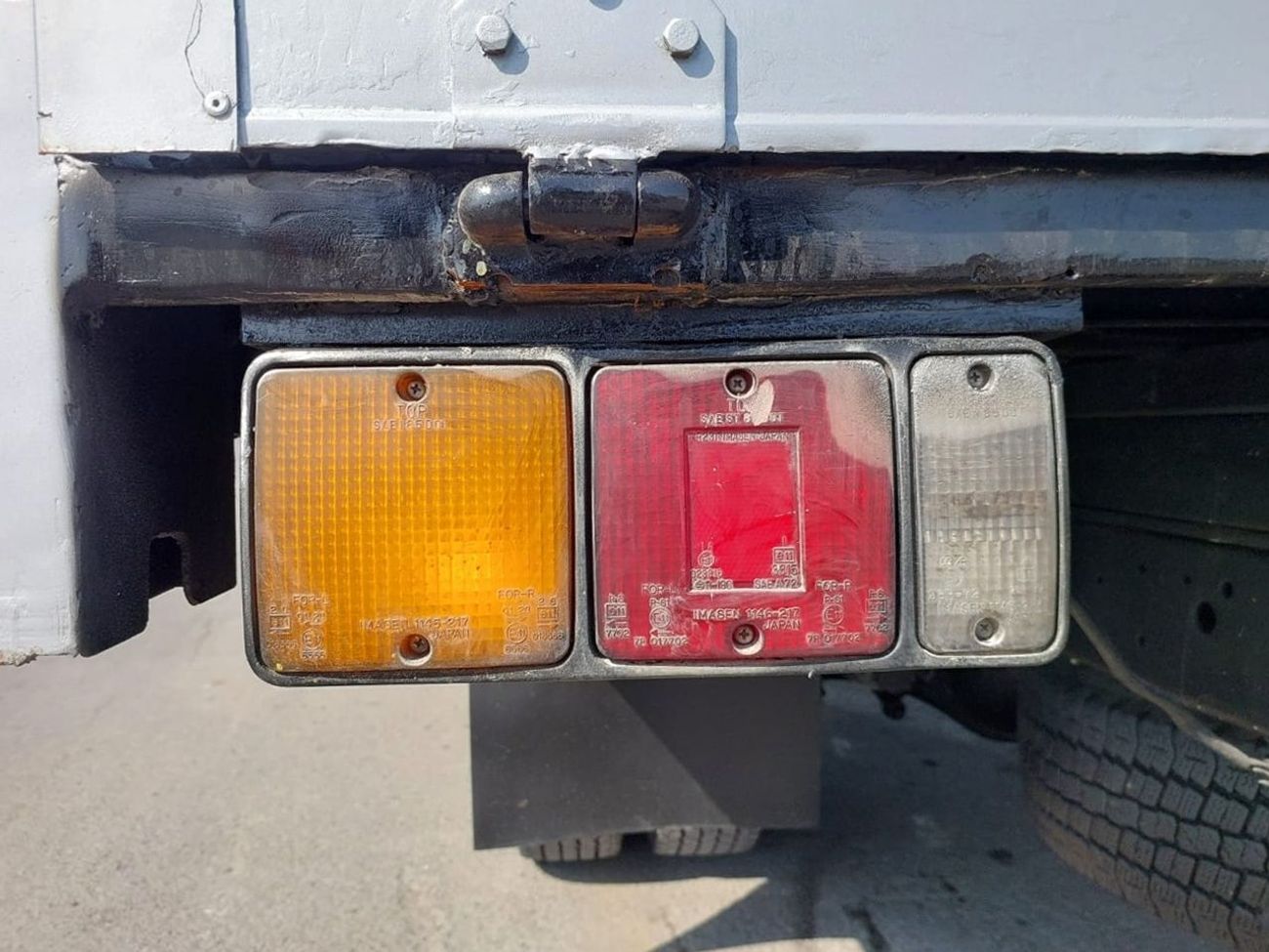 ميتسوبيشي فوسو كانتير MITSUBISHI CANTER TRUCK RHD 1995 MODEL 4.5 L DIESEL MANUAL(PM20240)