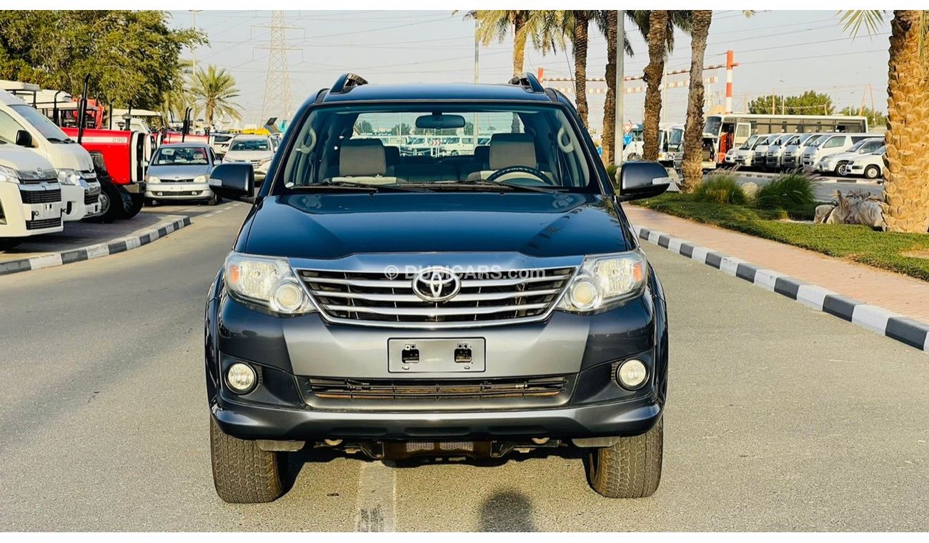 تويوتا فورتونر SR5