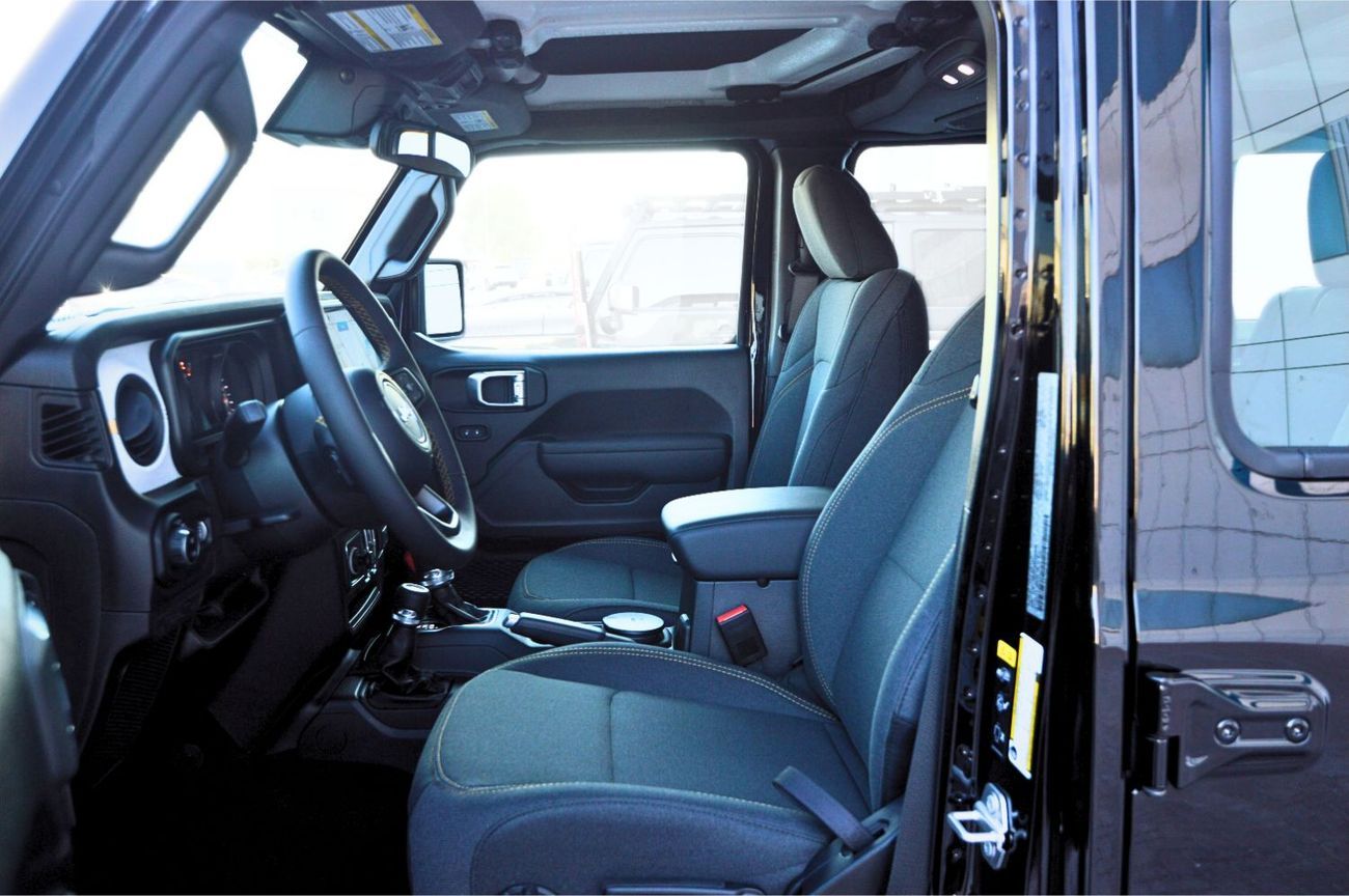 Jeep Wrangler Unlimited Sport S 2.0L A/T / 3 Years Dealer Warranty