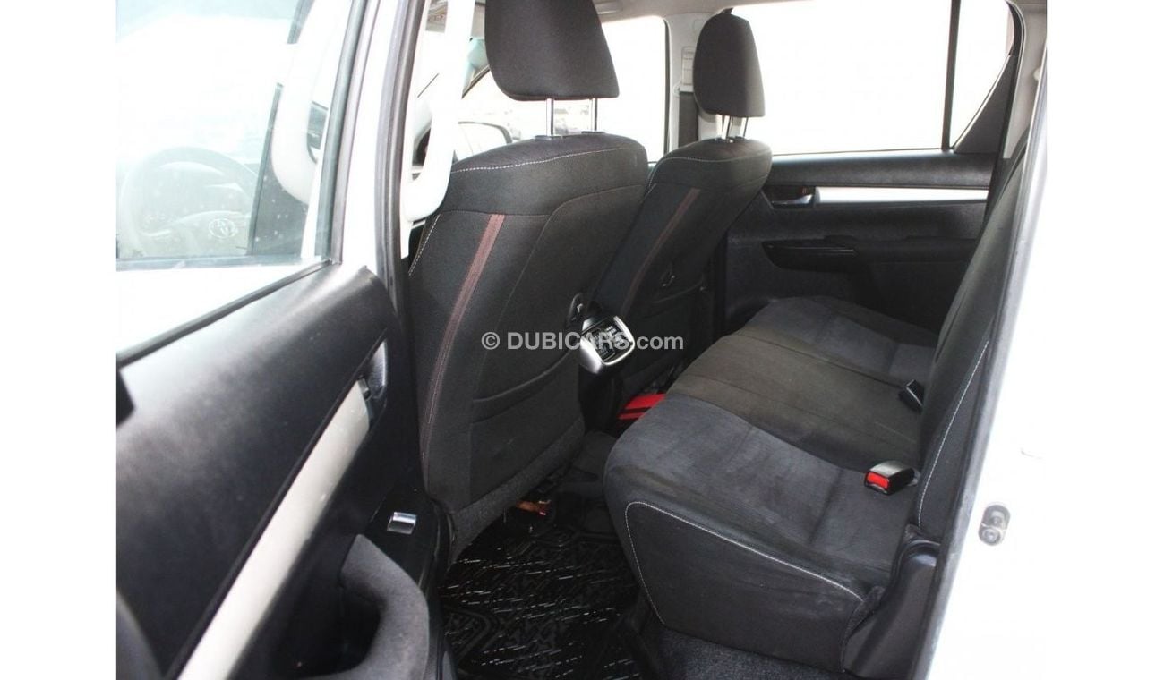 تويوتا هيلوكس GLS تويوتا هايلوكس 2020 بنزين فور ويل خليجي اوتوماتيك بحالة ممتازة