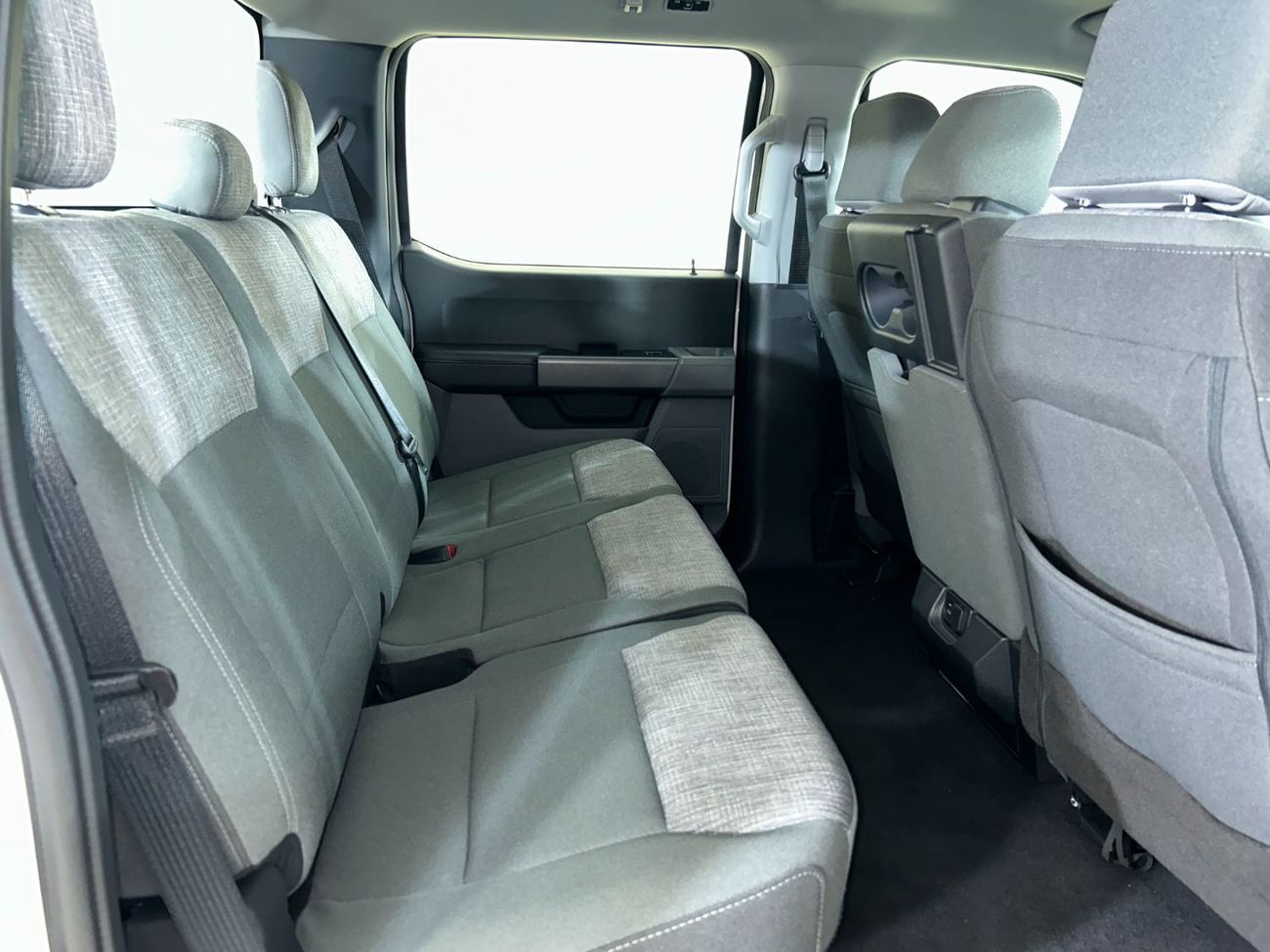 Ford F 150 XLT 5.0L Crew Cab Utility 1323W F150 XLT CREW 145'' 5.0L V8 AT CLOTH W/O STRT-STOP OPT